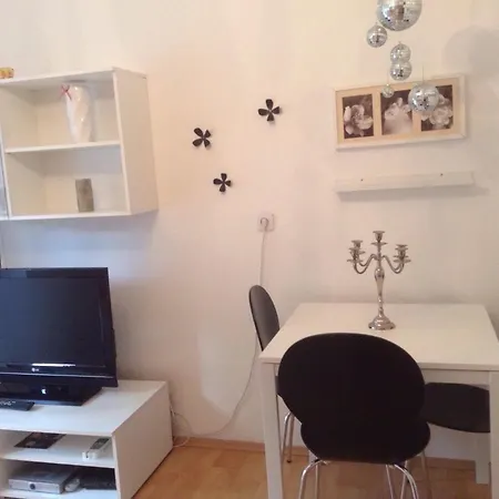 Apartment Apartman Luca *