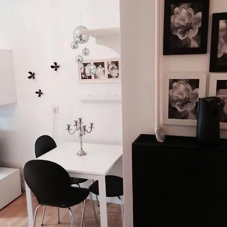 Apartment Apartman Luca *